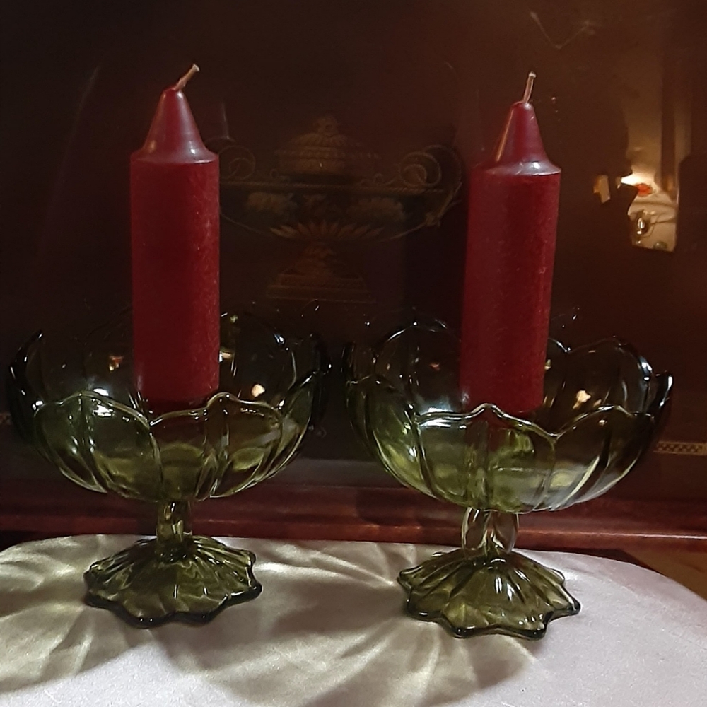 MCM Fenton Coloniol Green Color Candle Holders (Pair) Excellent Condition